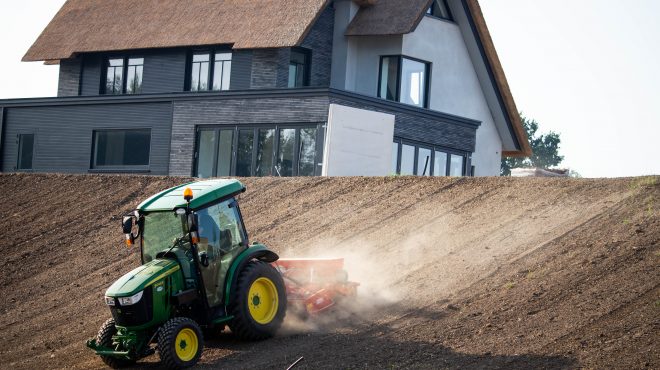 Gras zaaien loonbedrijf van kleef Gras zaaien loonbedrijf van kleef
