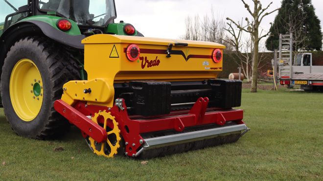 Doorzaaimachine achter compact tractor Doorzaaimachine achter compact tractor