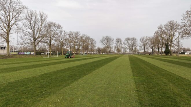 Vertidrainen sportveld - Grastotaal.nl Vertidrainen sportveld - Grastotaal.nl