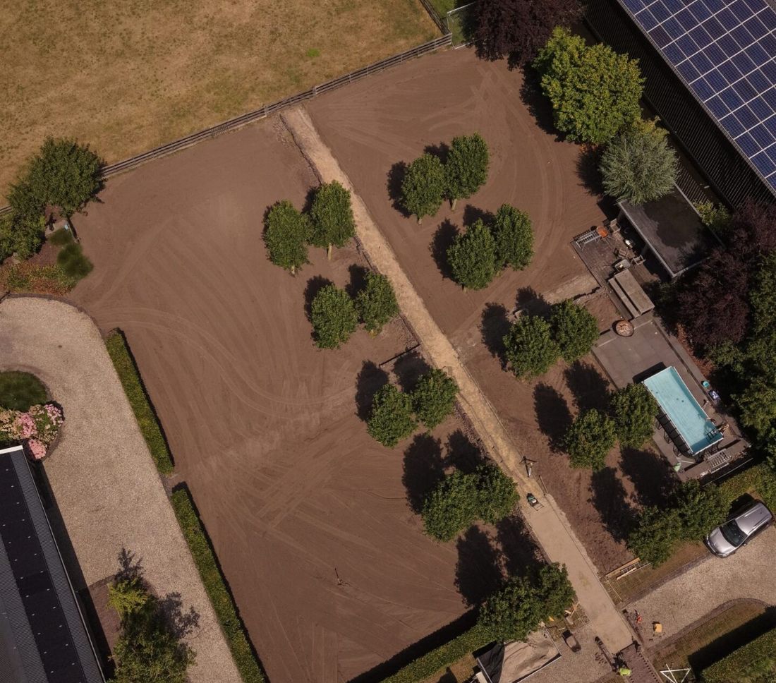 Tuin zaaiklaar gemaakt, vanuit de lucht